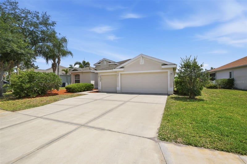 12323 30th St, Parrish, FL 34219