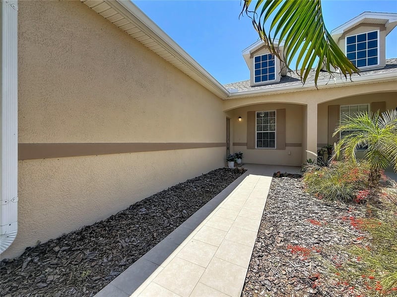 1027 Orca Ct, Holiday, FL 34691