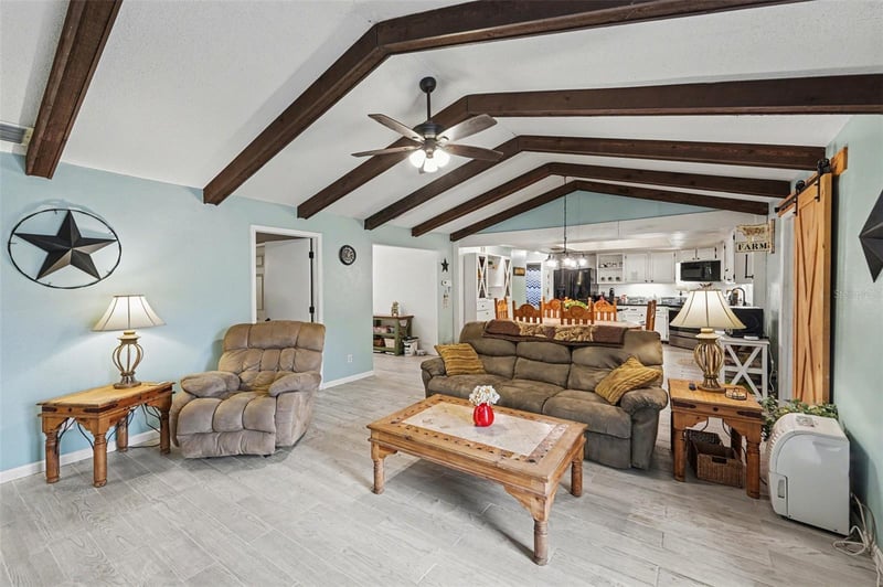 429 Manor Blvd, Palm Harbor, FL 34683