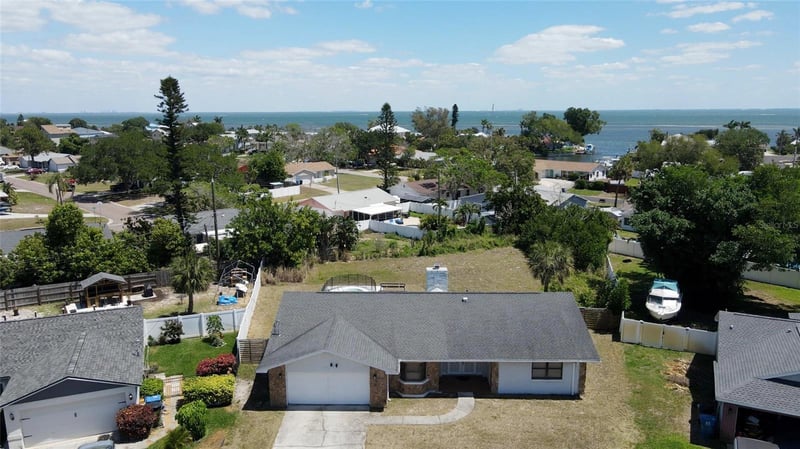 4356 Tarpon Dr, St Petersburg, FL 33705