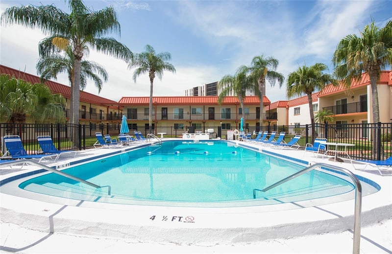 10365 Paradise Blvd #9, Treasure Island, FL 33706