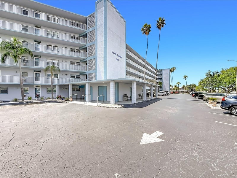 1868 Shore Dr #503, South Pasadena, FL 33707