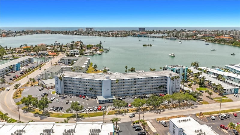 1868 Shore Dr #503, South Pasadena, FL 33707