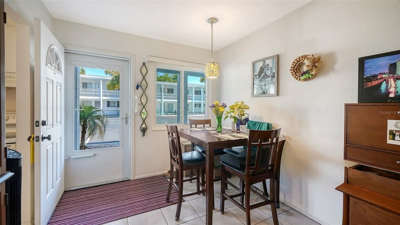 1554 Pleasant Rd #J5, Bradenton, FL 34207