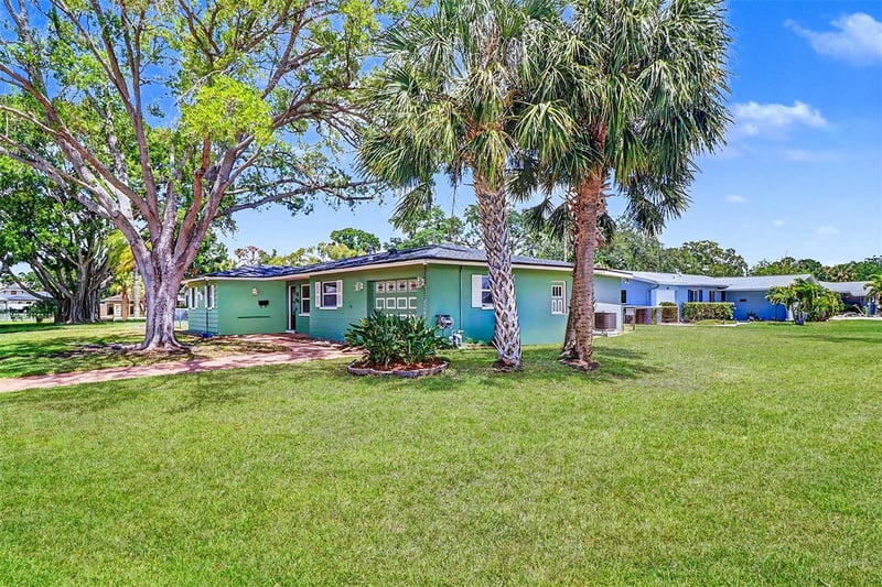 7901 3rd St, St Petersburg, FL 33702