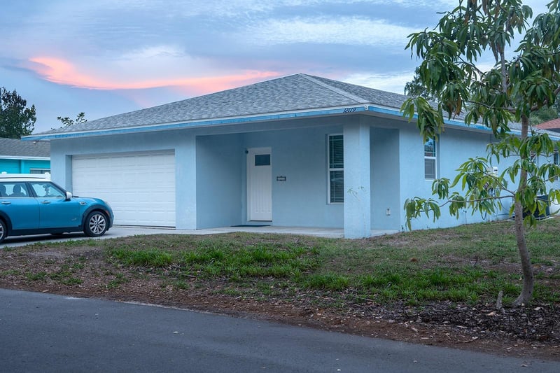 12119 Murray Ave, Seminole, FL 33778