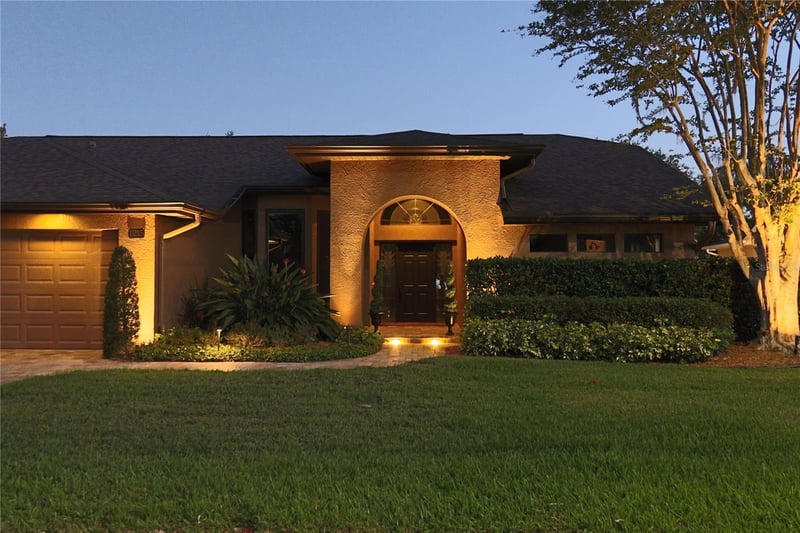 1215 Huntington Ln, Safety Harbor, FL 34695