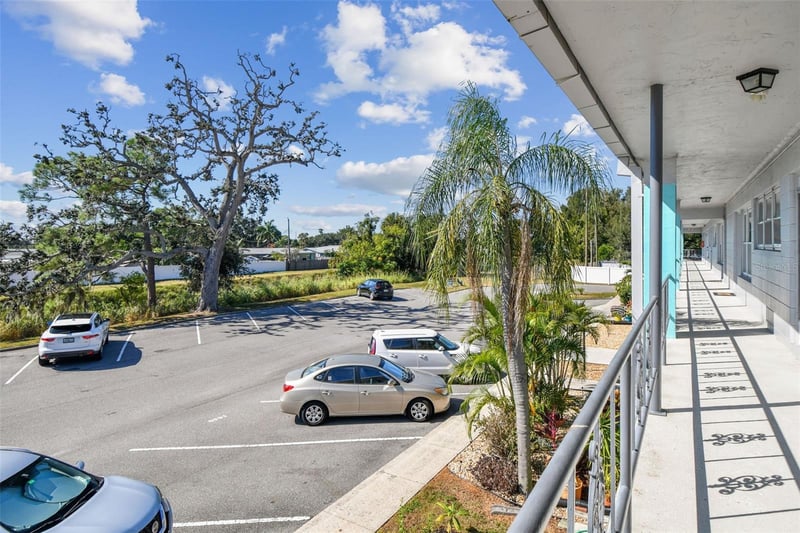 5861 42nd Ter #1712, Kenneth City, FL 33709