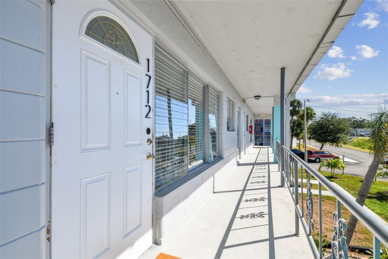 5861 42nd Ter #1712, Kenneth City, FL 33709