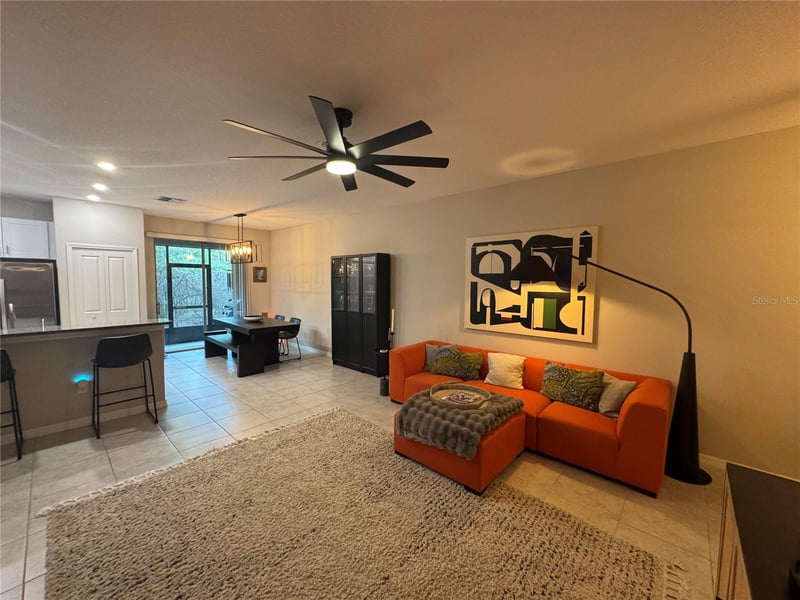 9640 Pembrooke Pines Dr, Sun City Center, FL 33573