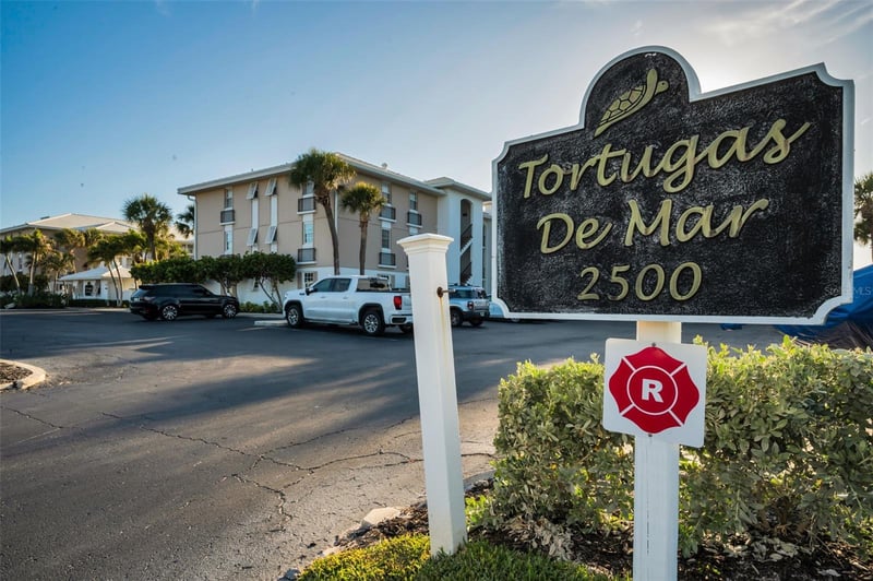 2500 Gulf Blvd #204B, Belleair Beach, FL 33786