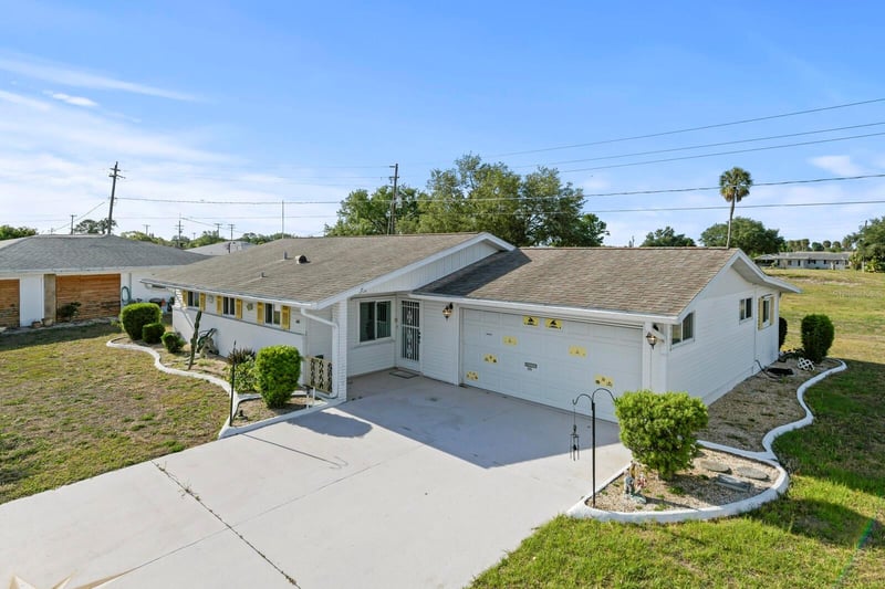 606 La Jolla Ave, Sun City Center, FL 33573