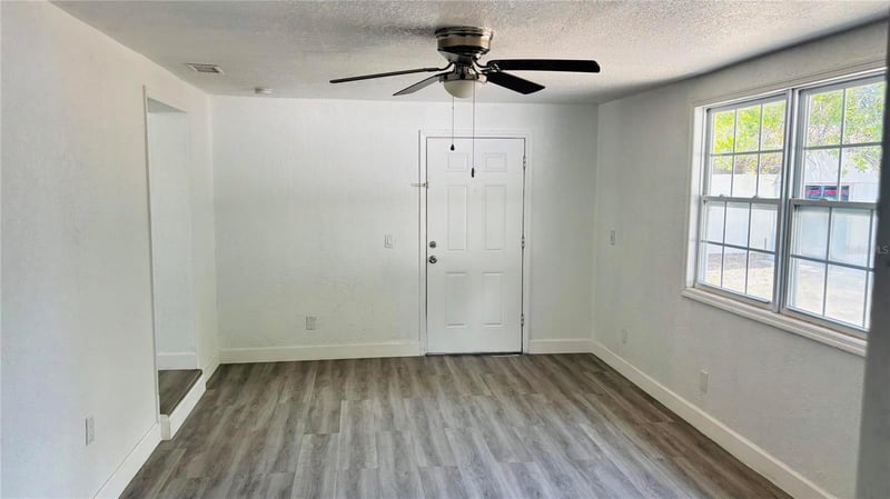 6456 Willow Wood Ln, Tampa, FL 33634