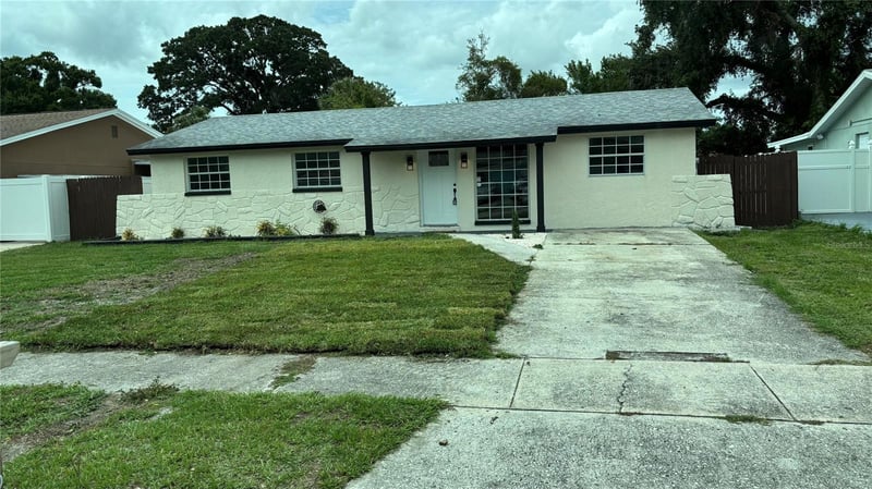 6456 Willow Wood Ln, Tampa, FL 33634