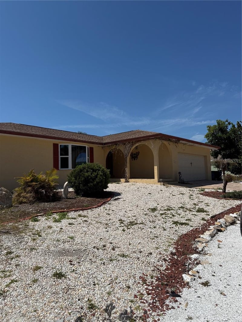 541 De Narvaez Dr, Longboat Key, FL 34228