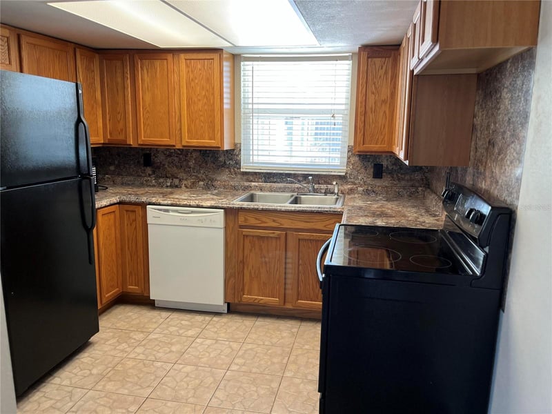 5746 Friedly Ave, New Port Richey, FL 34652