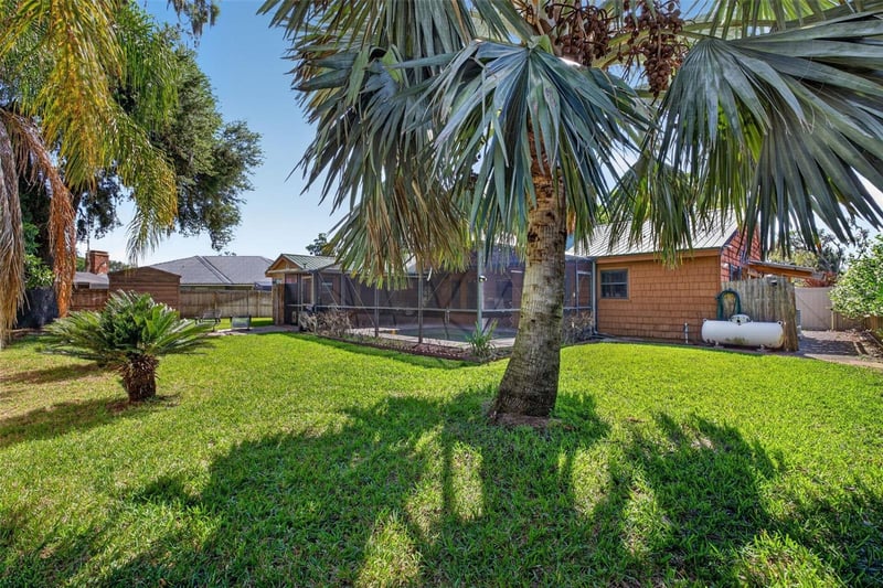1604 Teakwood Dr, Plant City, FL 33563