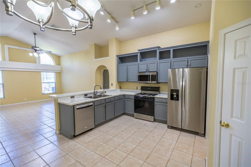 6905 Freeport Rd, Riverview, FL 33578