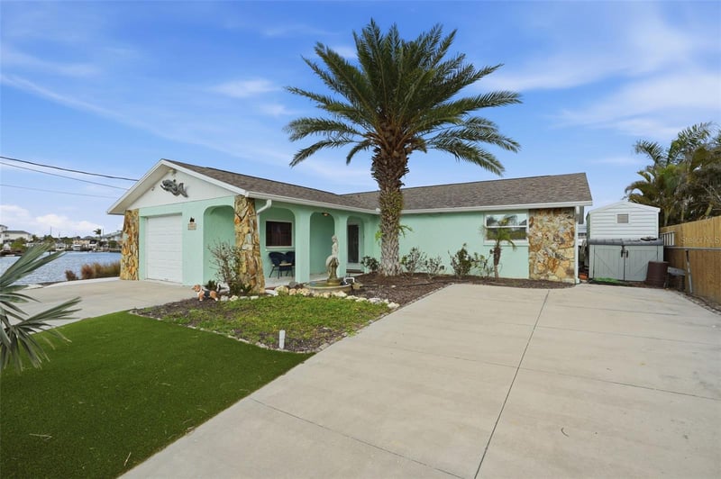 13822 Malcolm Ave, Hudson, FL 34667