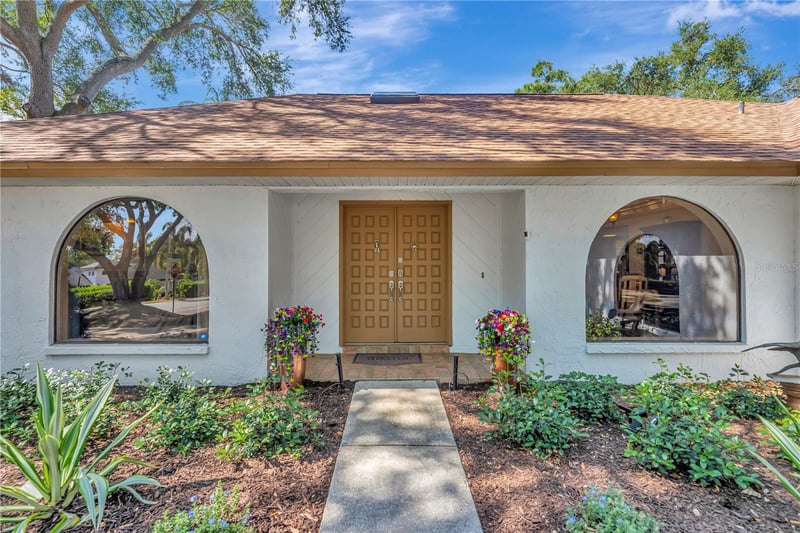 2820 Valencia Ln, Palm Harbor, FL 34684