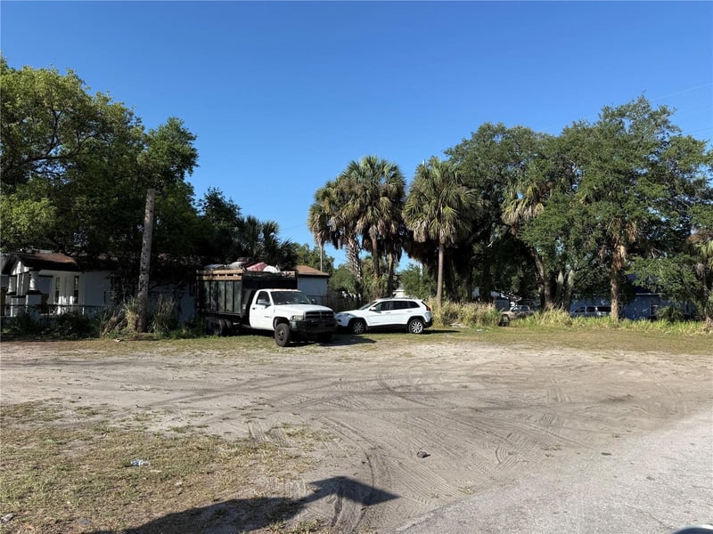 3208 29th St, Tampa, FL 33605
