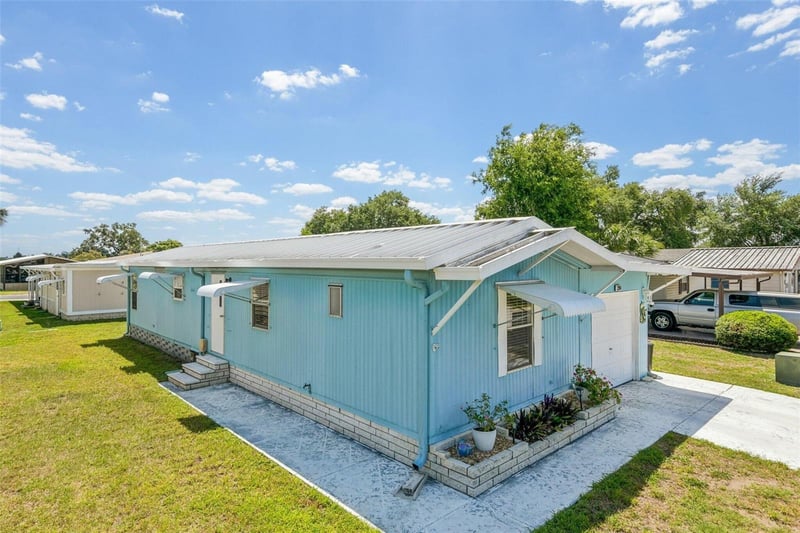 3204 Pond Hollow St, Wesley Chapel, FL 33543