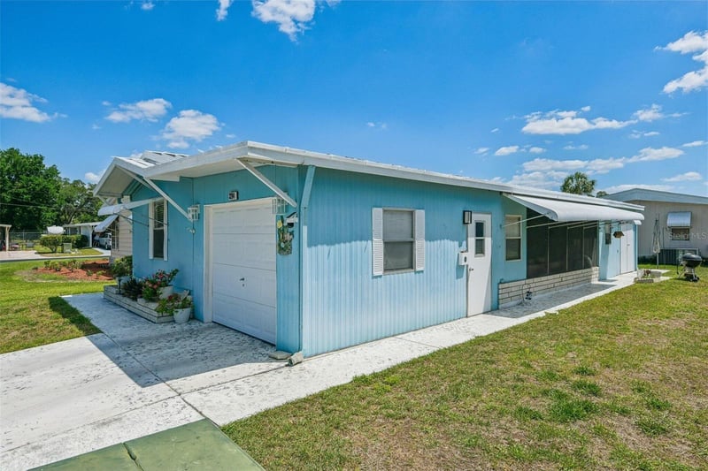 3204 Pond Hollow St, Wesley Chapel, FL 33543