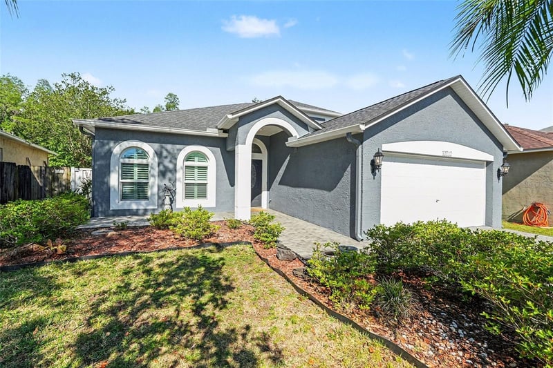 10212 Grant Creek Dr, Tampa, FL 33647