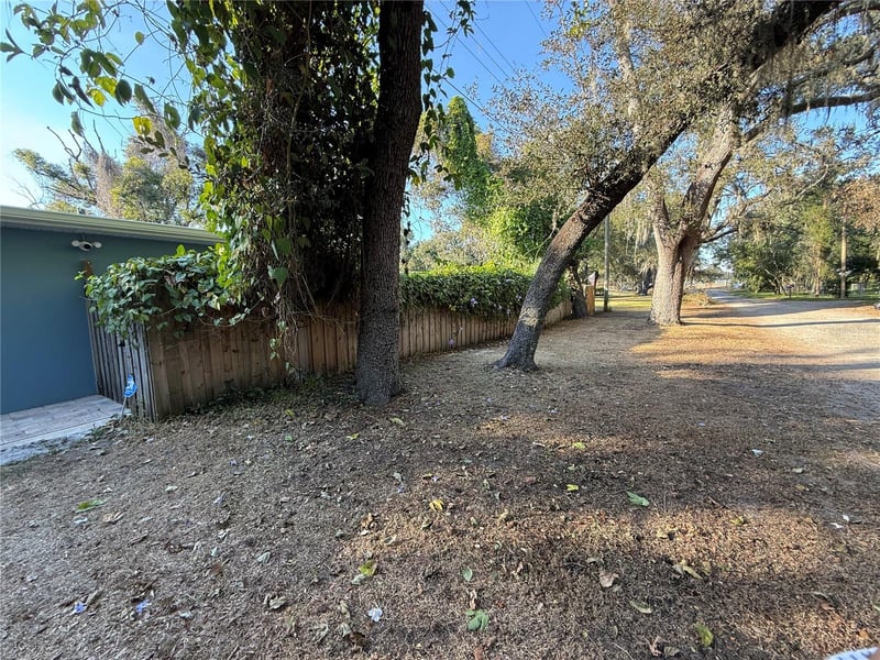 Lakeside Dr, Brandon, FL 33510