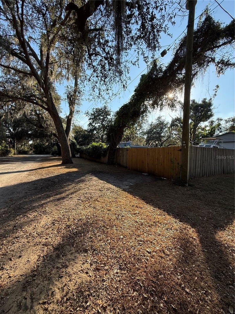 Lakeside Dr, Brandon, FL 33510