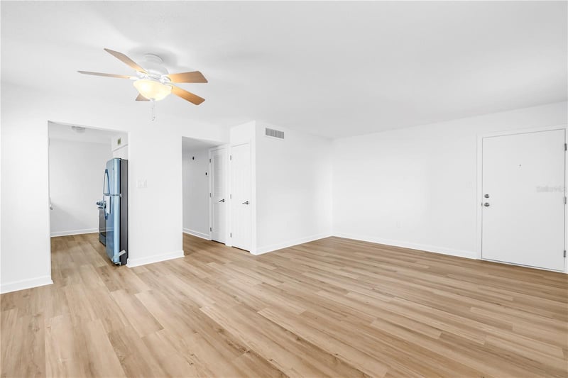 6960 Sunset Dr #1B, South Pasadena, FL 33707
