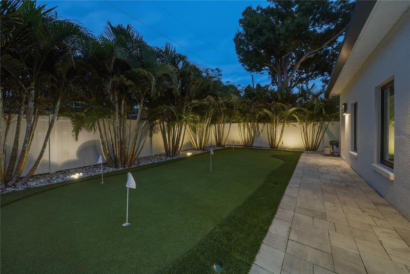 806 Osceola Rd, Belleair, FL 33756