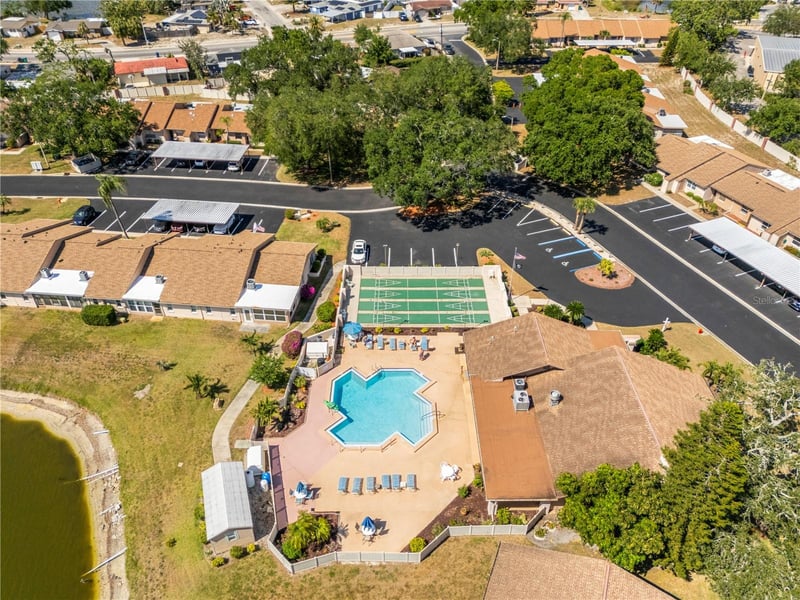 3801 Sailmaker Ln, Holiday, FL 34691