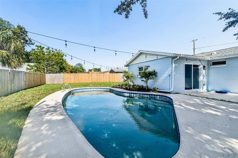 1101 54th Ave, St Petersburg, FL 33705
