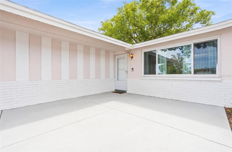 9420 Glen Moor Ln, Port Richey, FL 34668