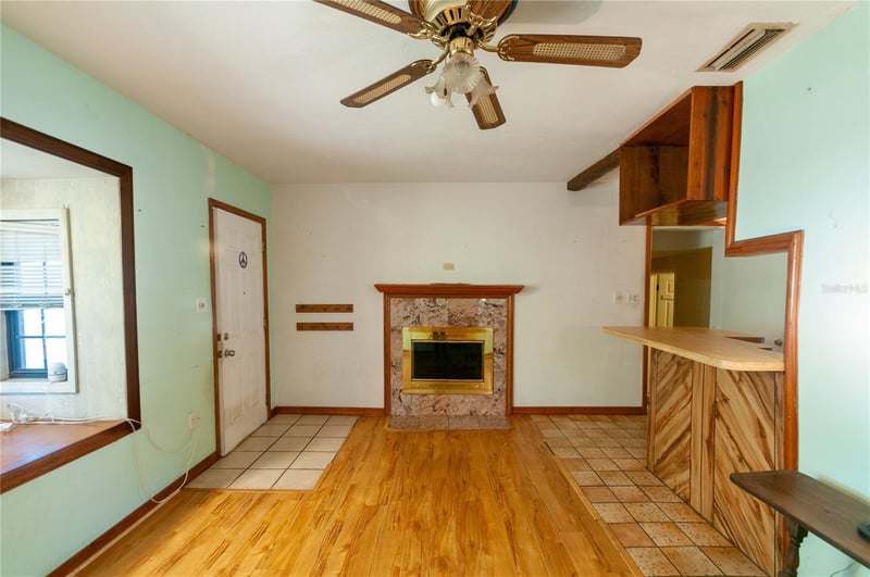 9609 Elmer St, Tampa, FL 33612