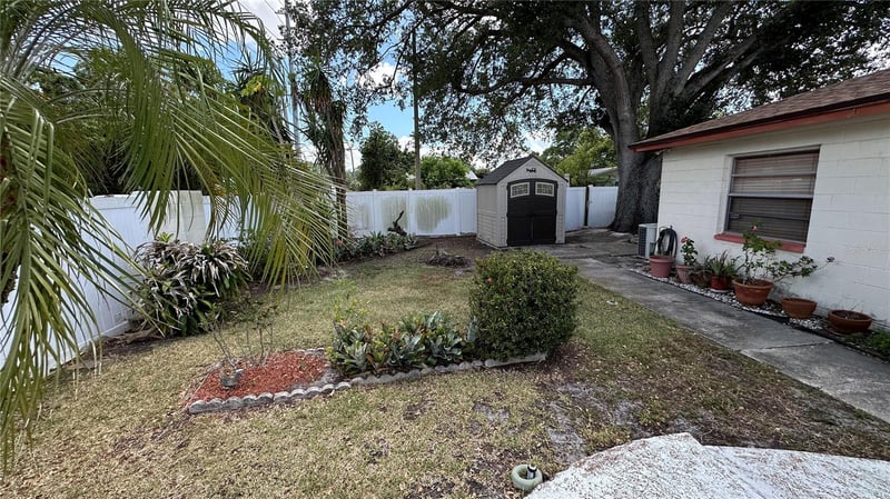 8603 Barkwood Pl, Tampa, FL 33615