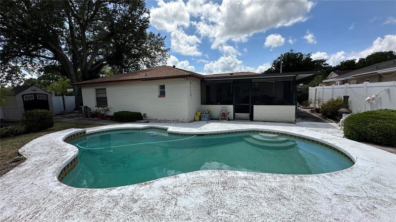 8603 Barkwood Pl, Tampa, FL 33615