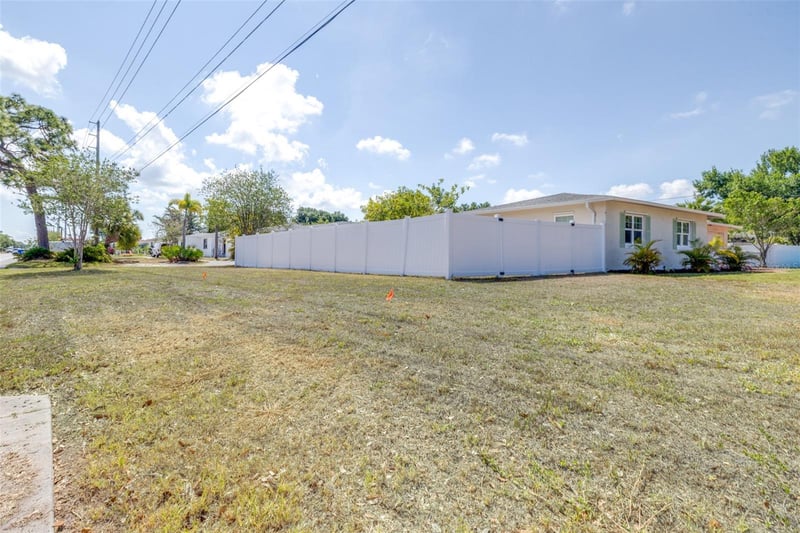 2991 38th St, St Petersburg, FL 33713