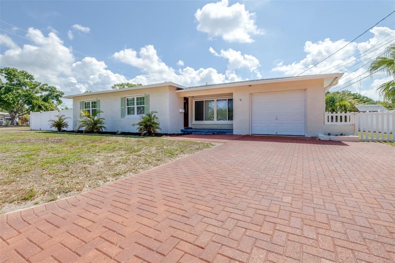 2991 38th St, St Petersburg, FL 33713