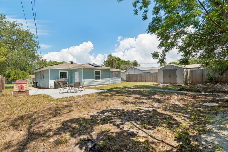 111 Grapefruit Cir, Clearwater, FL 33763
