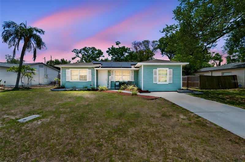 111 Grapefruit Cir, Clearwater, FL 33763