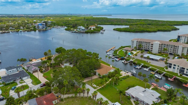 8143 Channel Dr, Port Richey, FL 34668