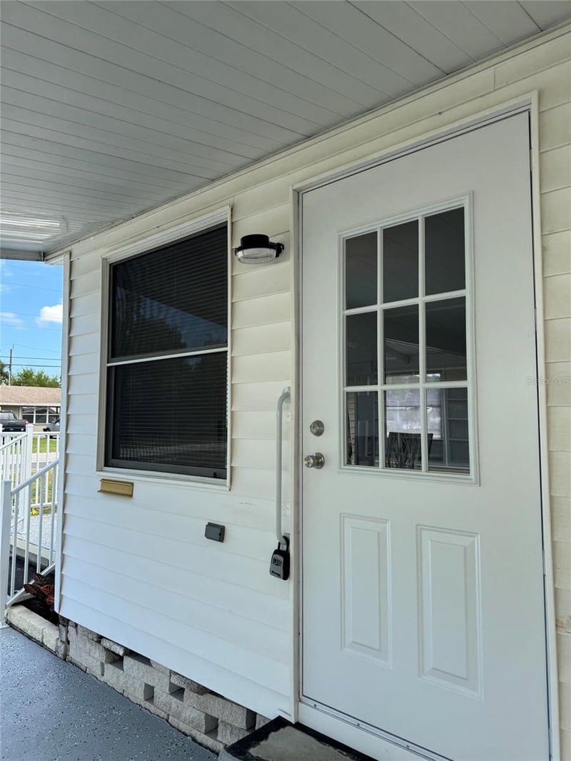 10374 106th Ave #9, Largo, FL 33773