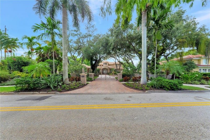 416 81st St, Bradenton, FL 34209