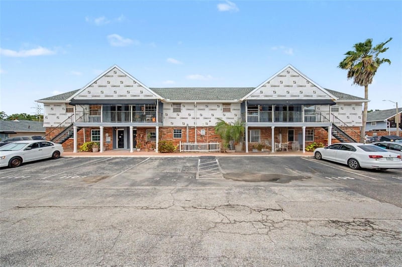200 Country Club Dr #1101, Largo, FL 33771