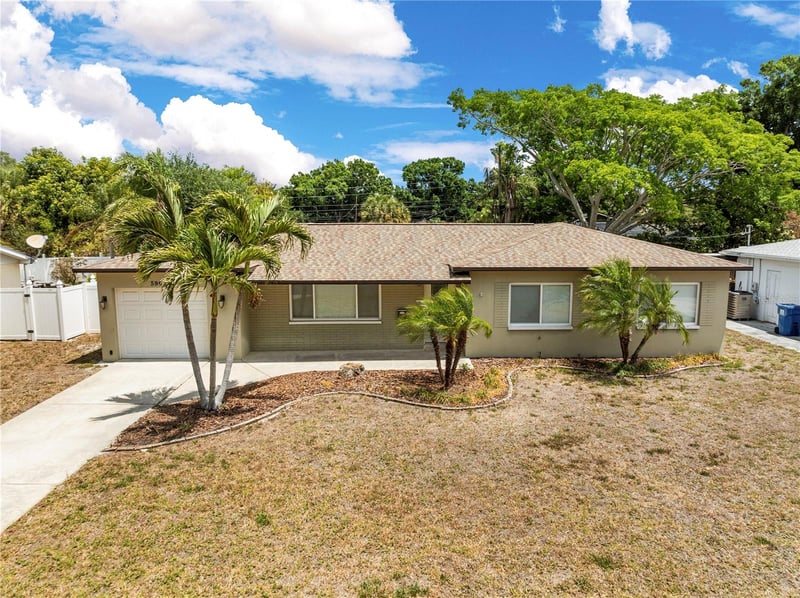 5965 15th St, St Petersburg, FL 33703