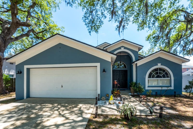 10727 Deepbrook Dr, Riverview, FL 33569