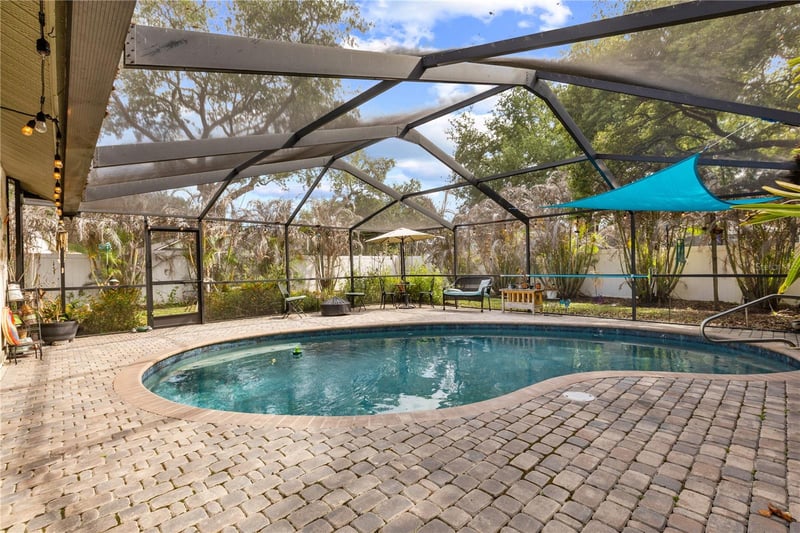 2315 Eagle Bluff Dr, Valrico, FL 33596