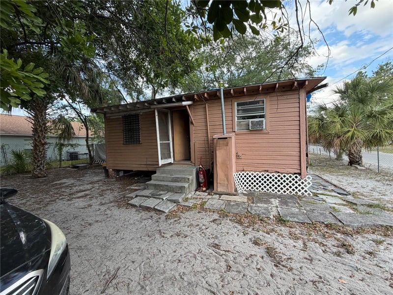 , Tampa, FL 33605